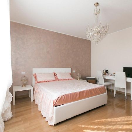 La Casa Di Pimpi Bed and Breakfast Desenzano del Garda Eksteriør billede