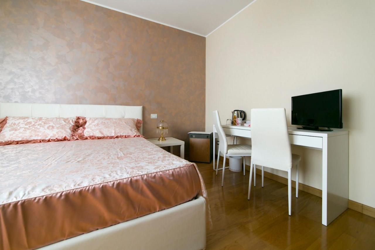 La Casa Di Pimpi Bed and Breakfast Desenzano del Garda Eksteriør billede